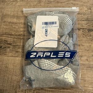 NWT Zaples Baby Non Slip gray socks 12-36 months